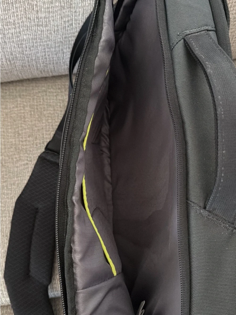 Thule Subterra 16” Laptop Bag